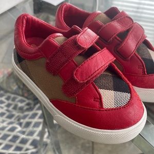 Red plaid burberry sneakers for babies size 5.5 or 21 great condition